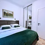 The Rocks Apartment